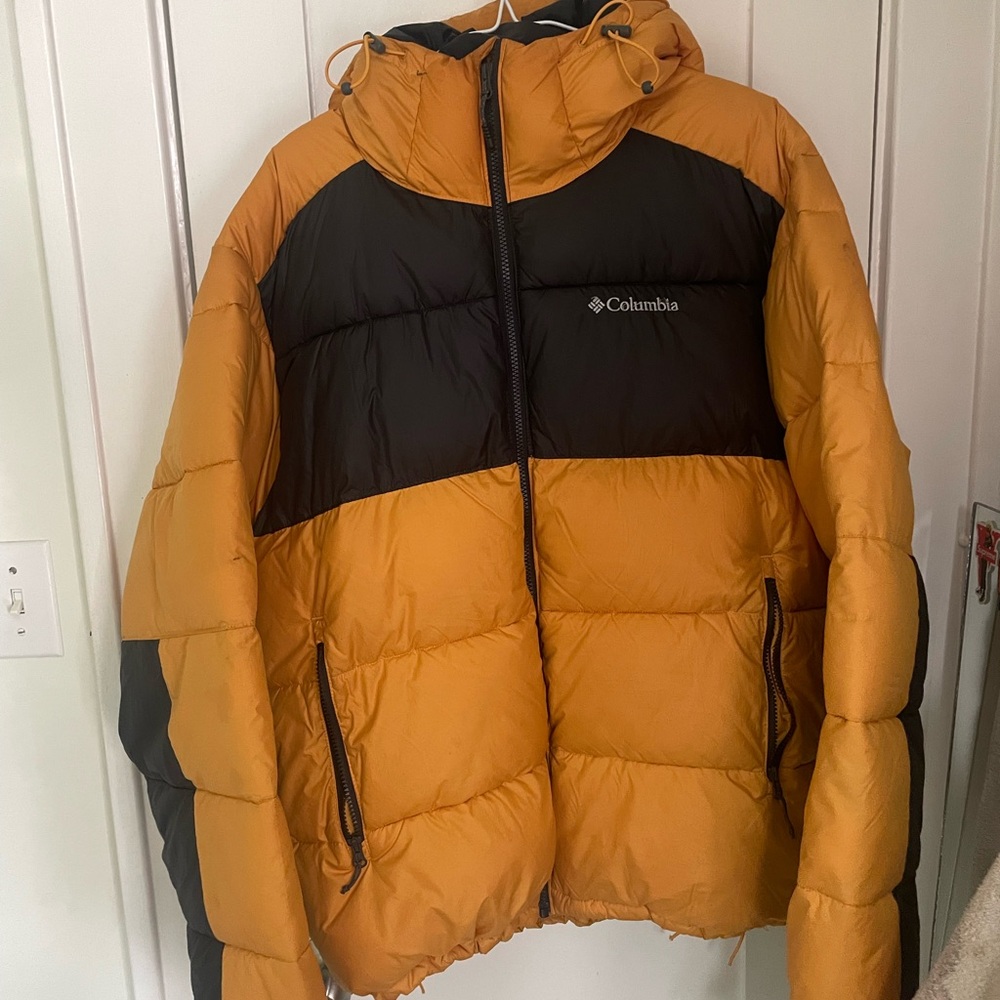 Columbia Yellow and Black Puffer Jacket